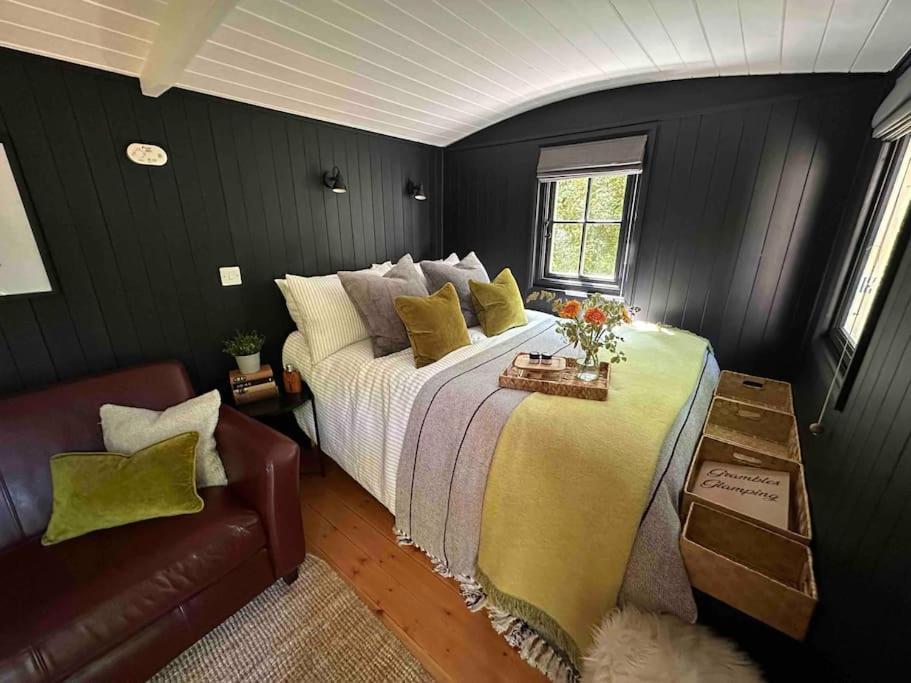 Cornwall Woodland Shepherd'S Hut - Dennis Hut Bodmin Esterno foto