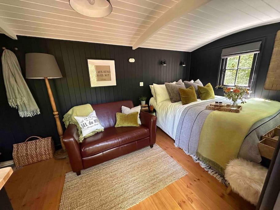 Cornwall Woodland Shepherd'S Hut - Dennis Hut Bodmin Esterno foto