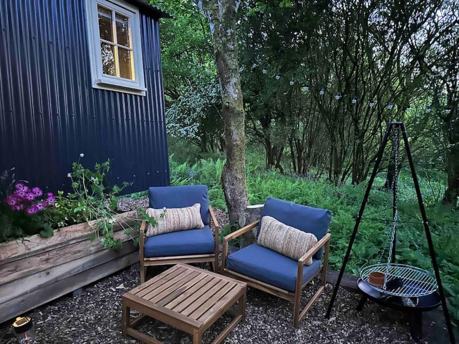 Cornwall Woodland Shepherd'S Hut - Dennis Hut Bodmin Esterno foto